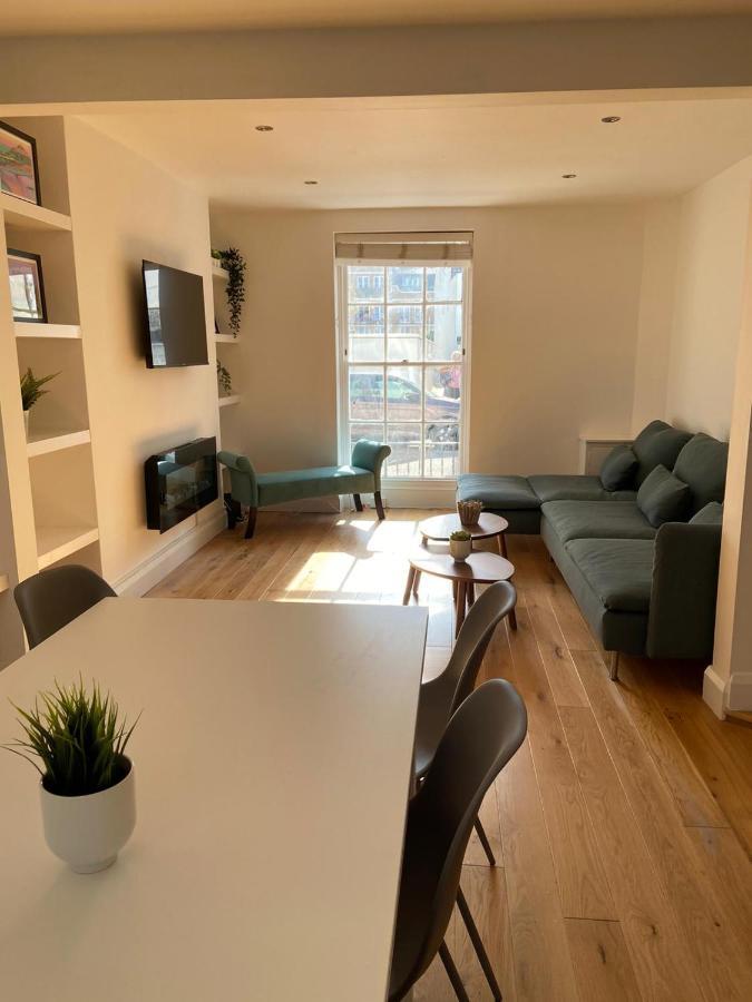 Warwick House - Stunning House With Terrace And Sea Views, Sleeps 11 Villa Worthing Eksteriør billede