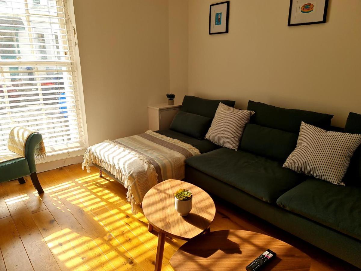 Warwick House - Stunning House With Terrace And Sea Views, Sleeps 11 Villa Worthing Eksteriør billede