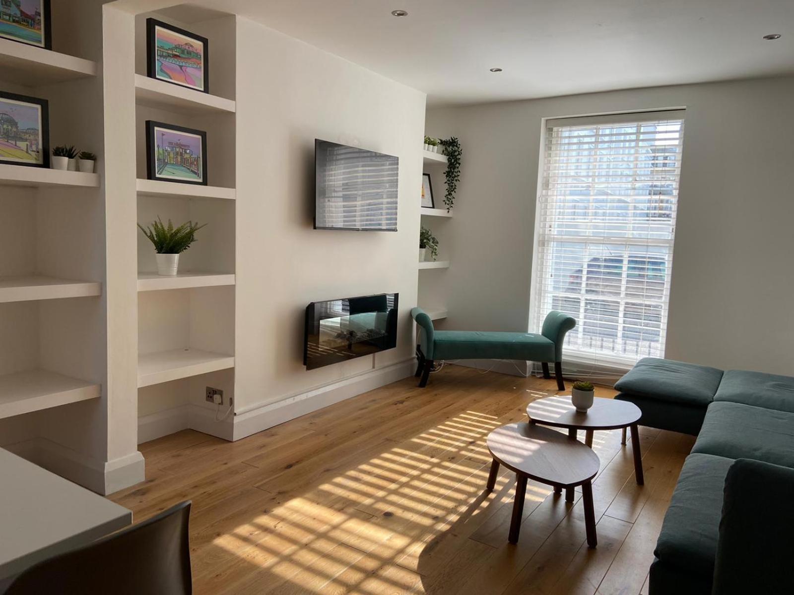 Warwick House - Stunning House With Terrace And Sea Views, Sleeps 11 Villa Worthing Eksteriør billede