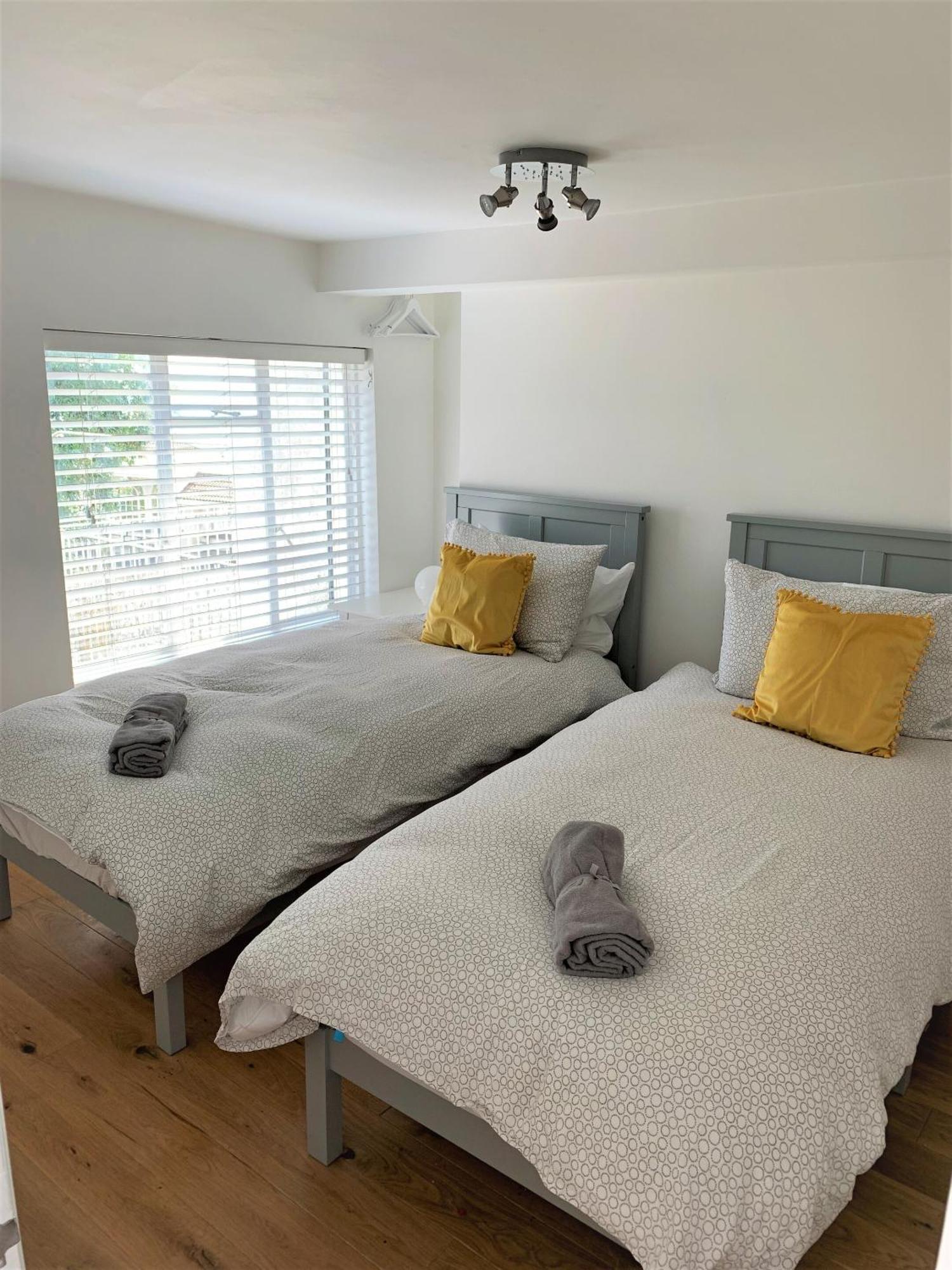 Warwick House - Stunning House With Terrace And Sea Views, Sleeps 11 Villa Worthing Eksteriør billede