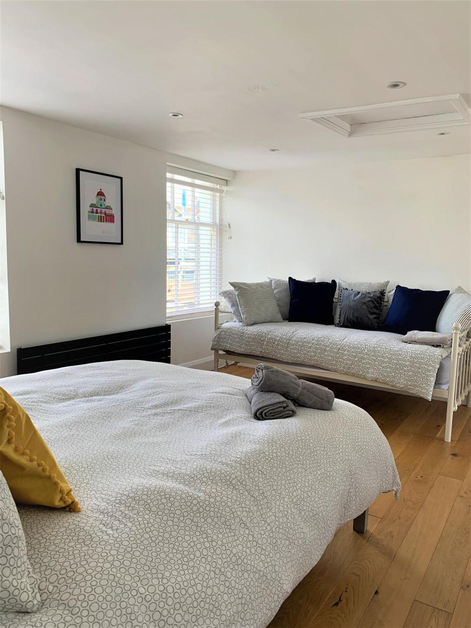 Warwick House - Stunning House With Terrace And Sea Views, Sleeps 11 Villa Worthing Eksteriør billede