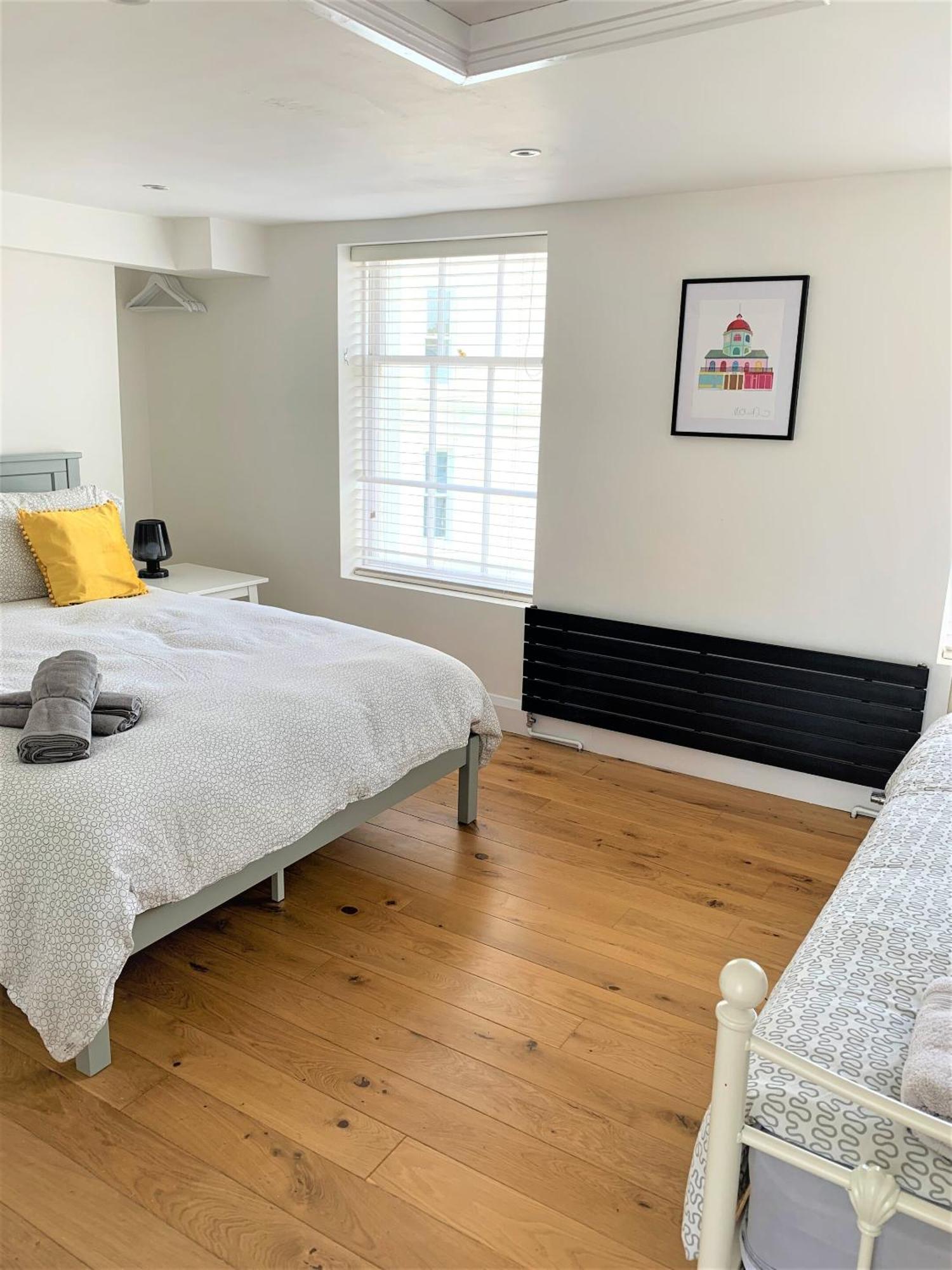 Warwick House - Stunning House With Terrace And Sea Views, Sleeps 11 Villa Worthing Eksteriør billede